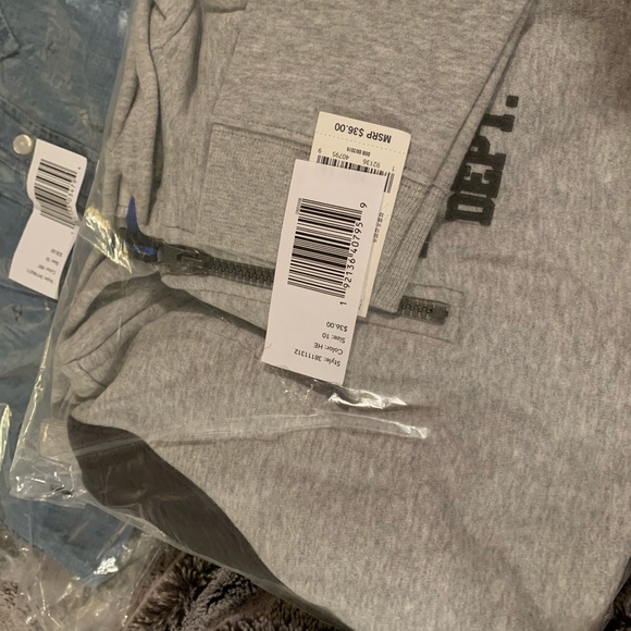 Oshkosh Clothes - Picture 5 of 8